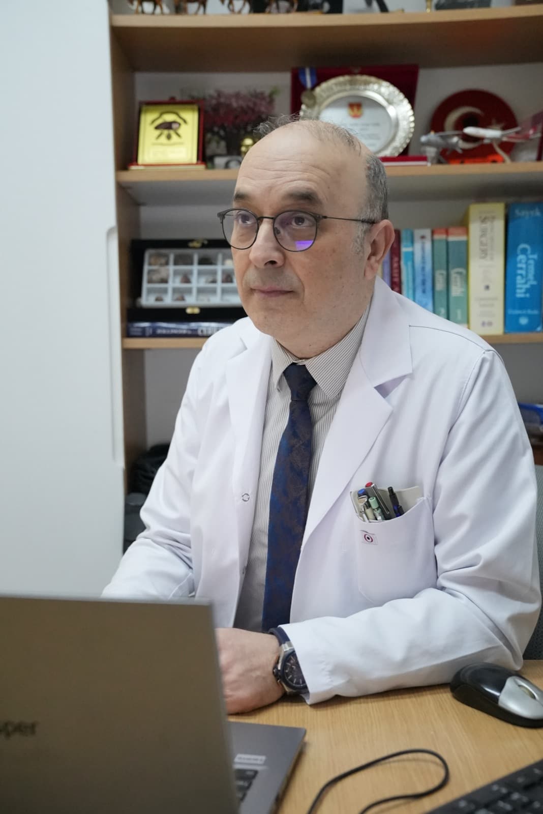 Klinik çalışma alanı — ferah ve steril atmosfer