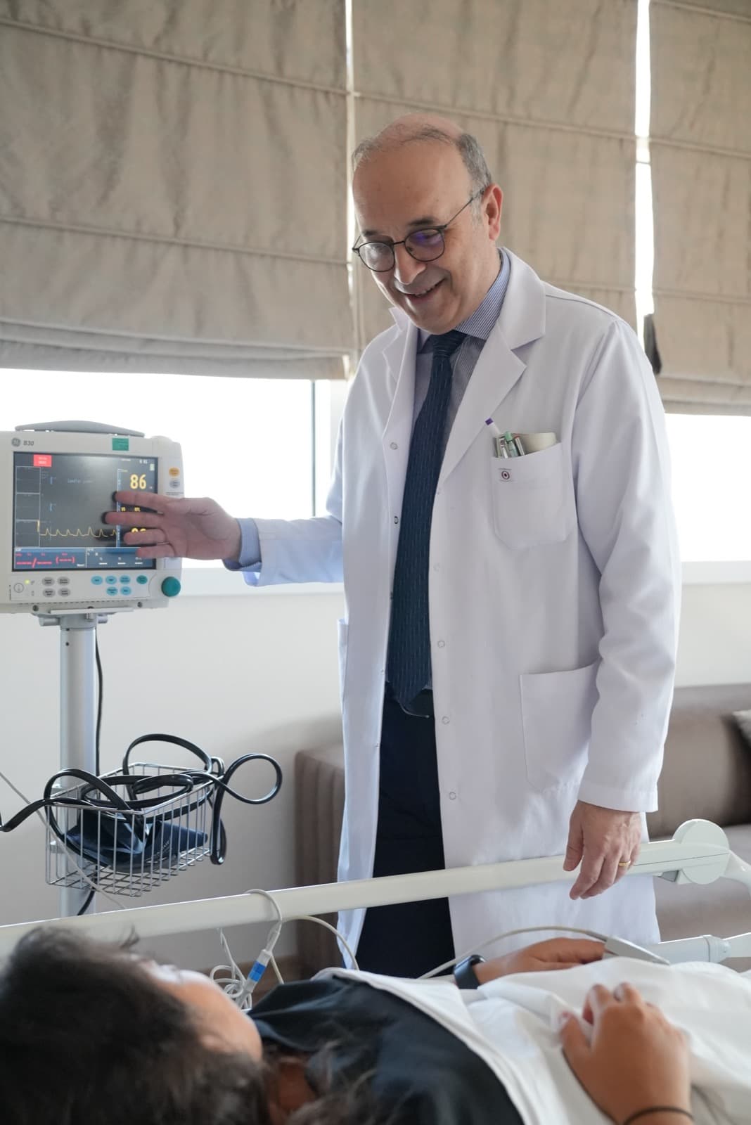 Hasta takip odası — monitör ve vital takip